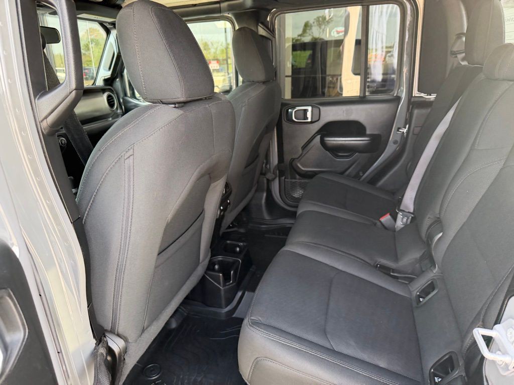 2021 Jeep Gladiator Image 45