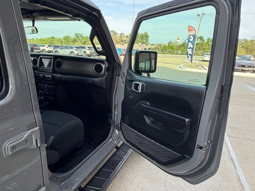 2021 Jeep Gladiator Image 58