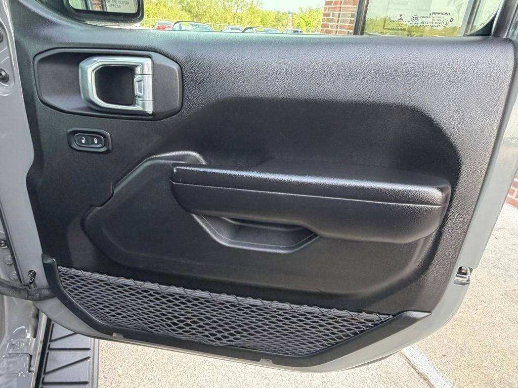 2021 Jeep Gladiator Image 59