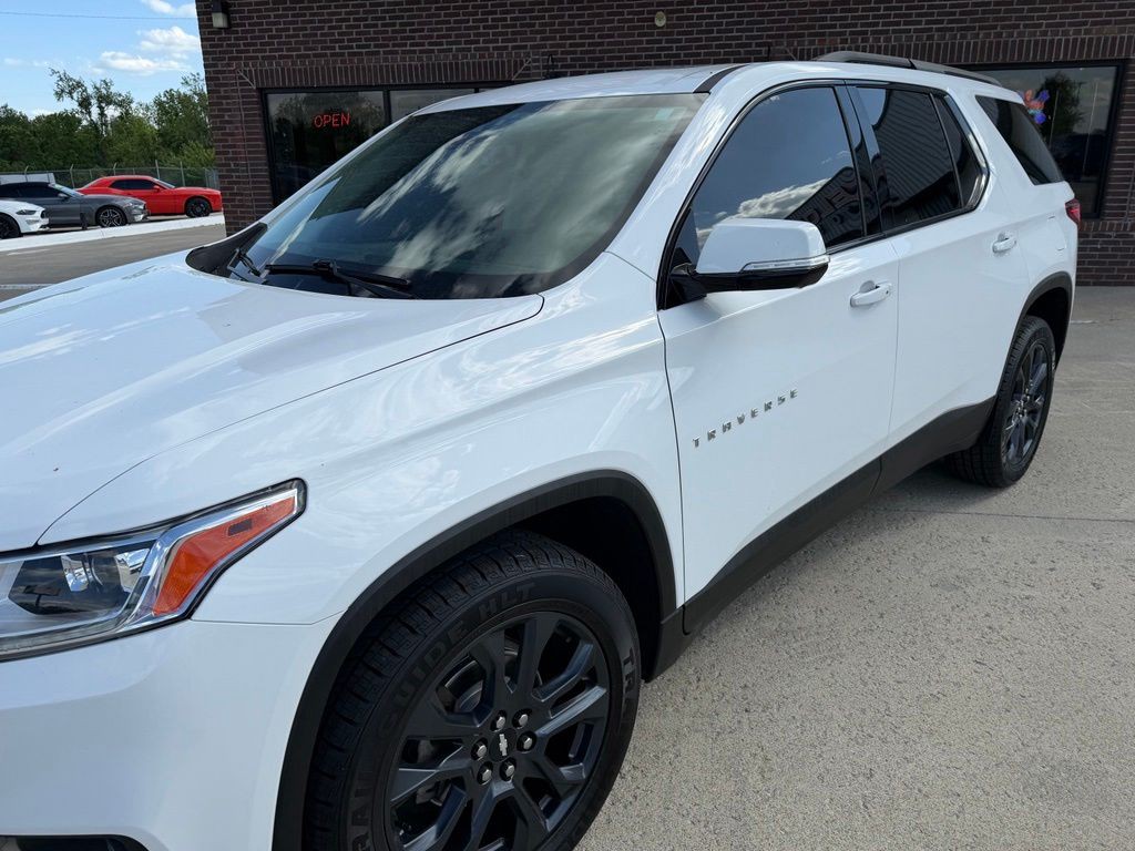 2020 Chevrolet Traverse Image 2