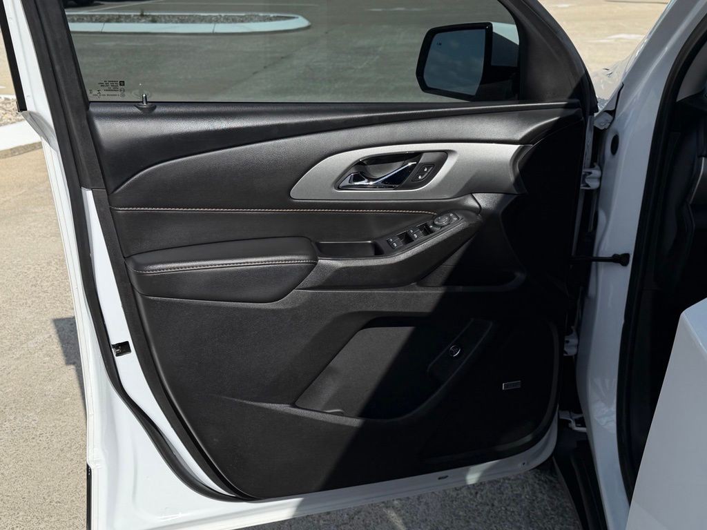 2020 Chevrolet Traverse Image 13