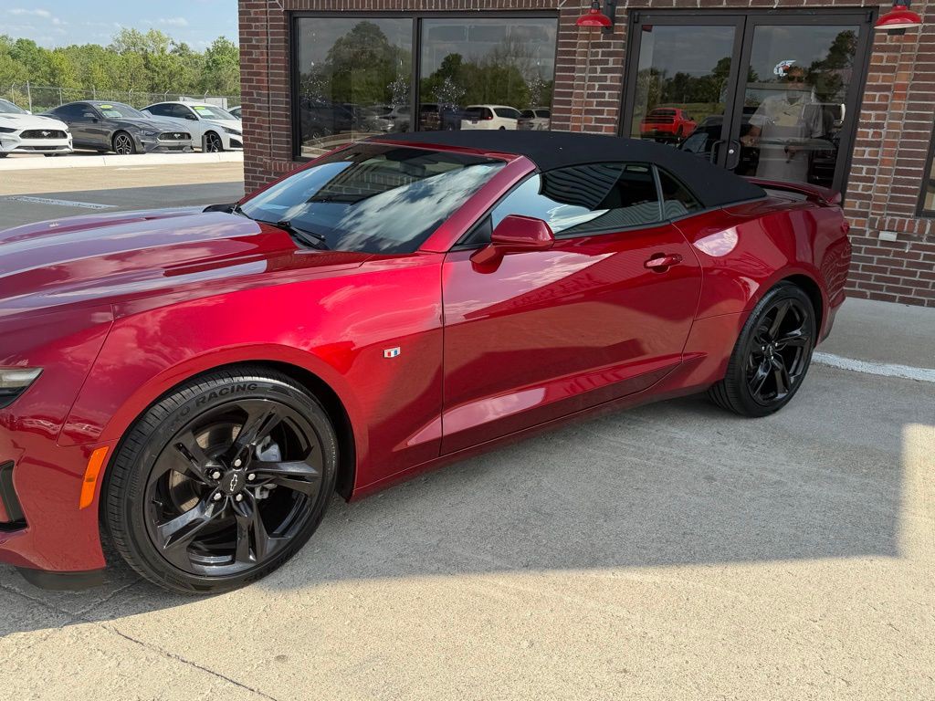 2024 Chevrolet Camaro Image 2