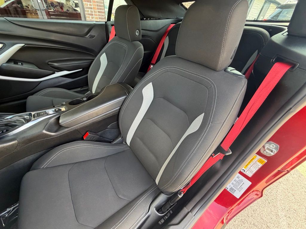 2024 Chevrolet Camaro Image 23