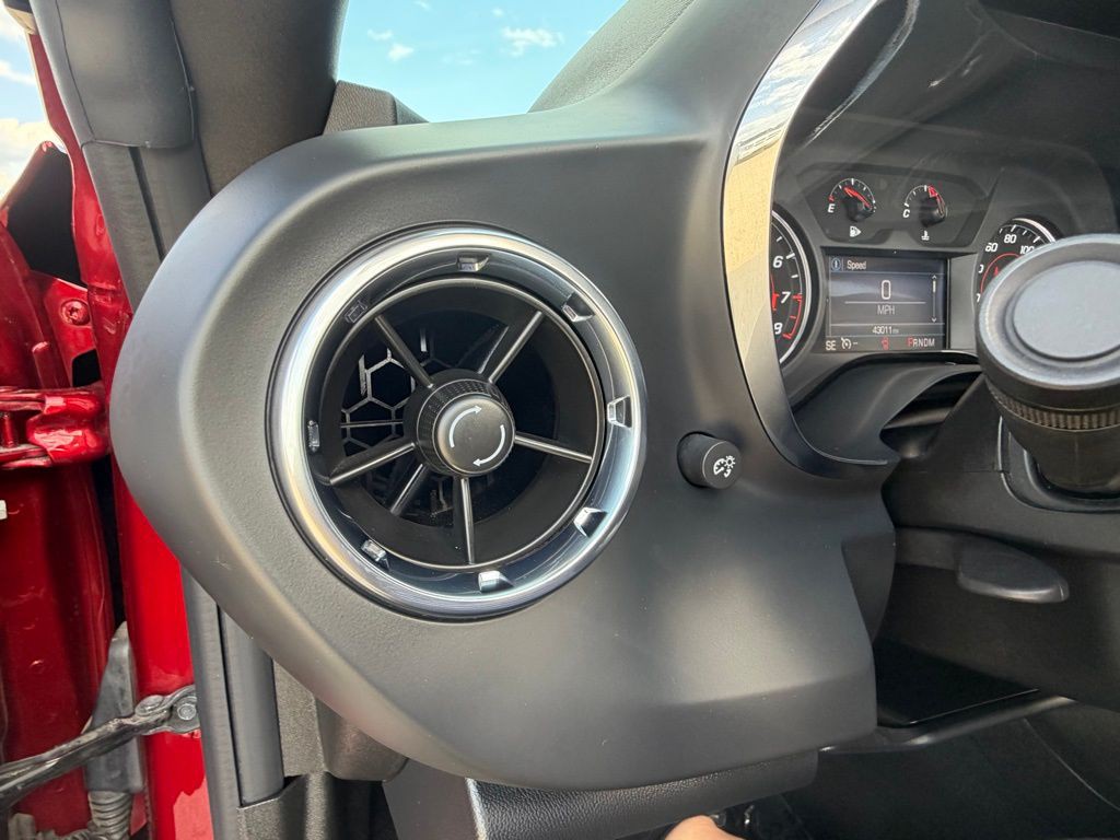 2024 Chevrolet Camaro Image 28