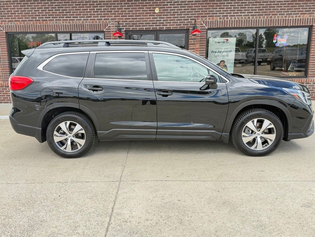 2023 Subaru Ascent Image 10