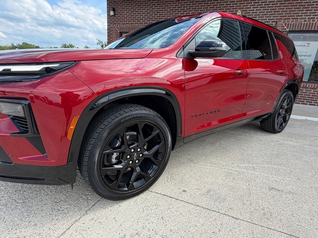 2024 Chevrolet Traverse Image 2