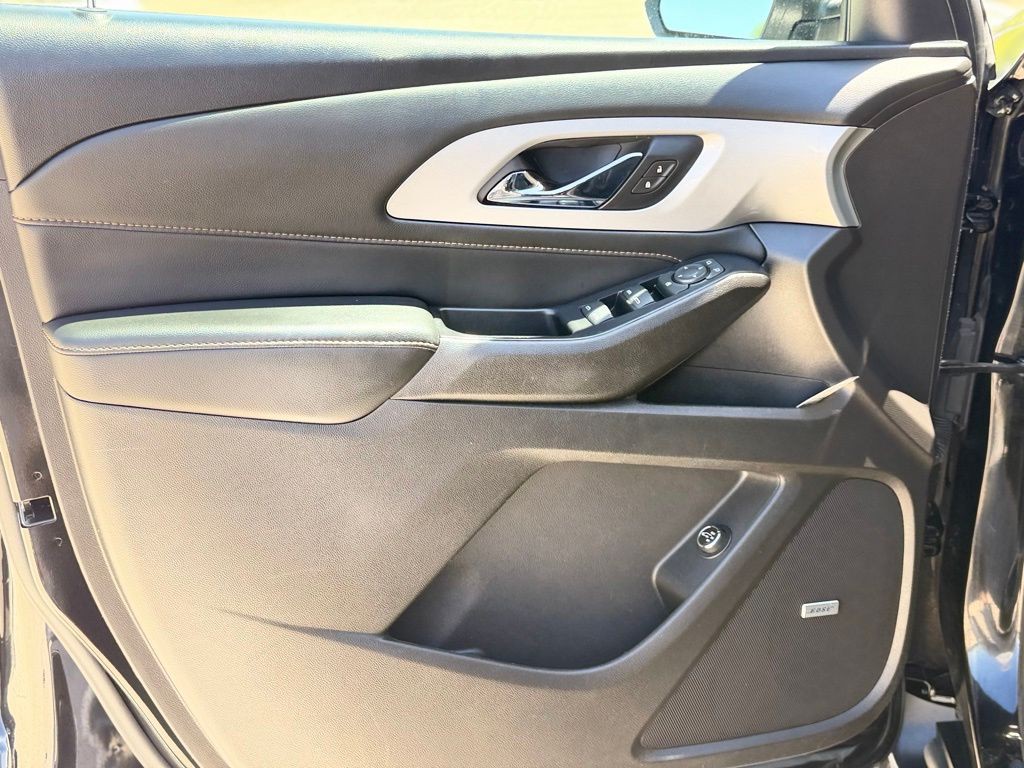 2021 Chevrolet Traverse Image 11