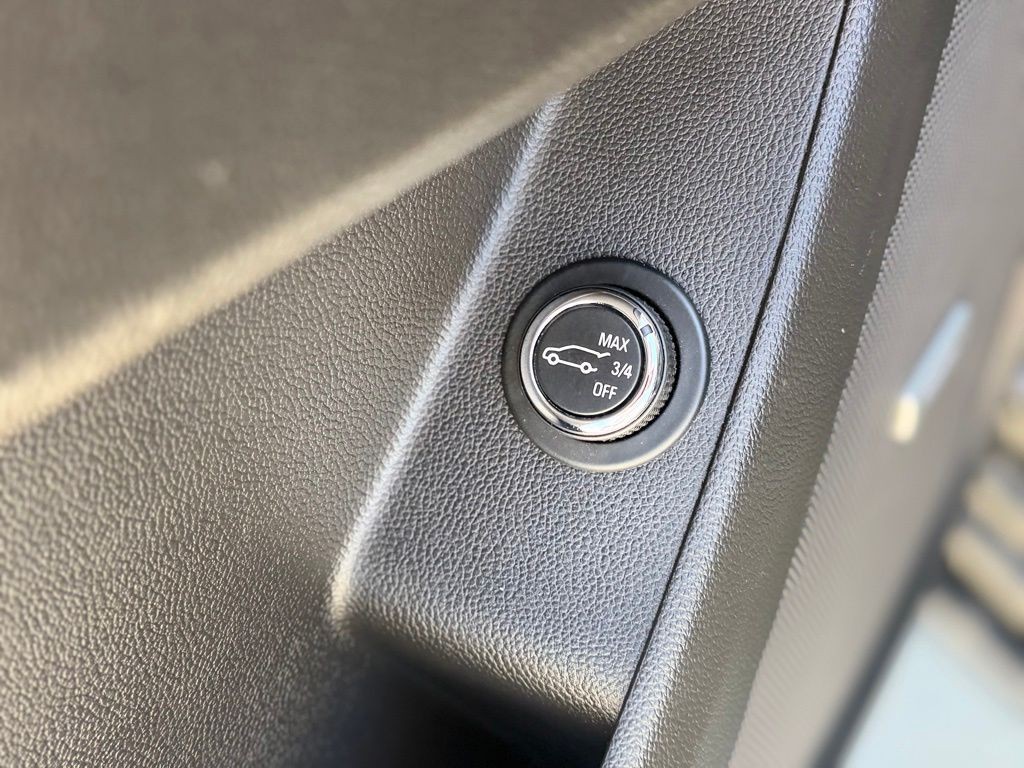 2021 Chevrolet Traverse Image 12