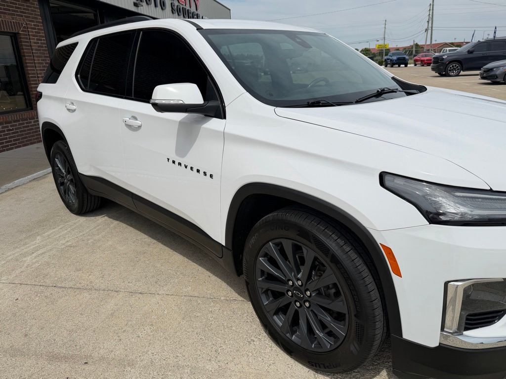 2023 Chevrolet Traverse Image 3