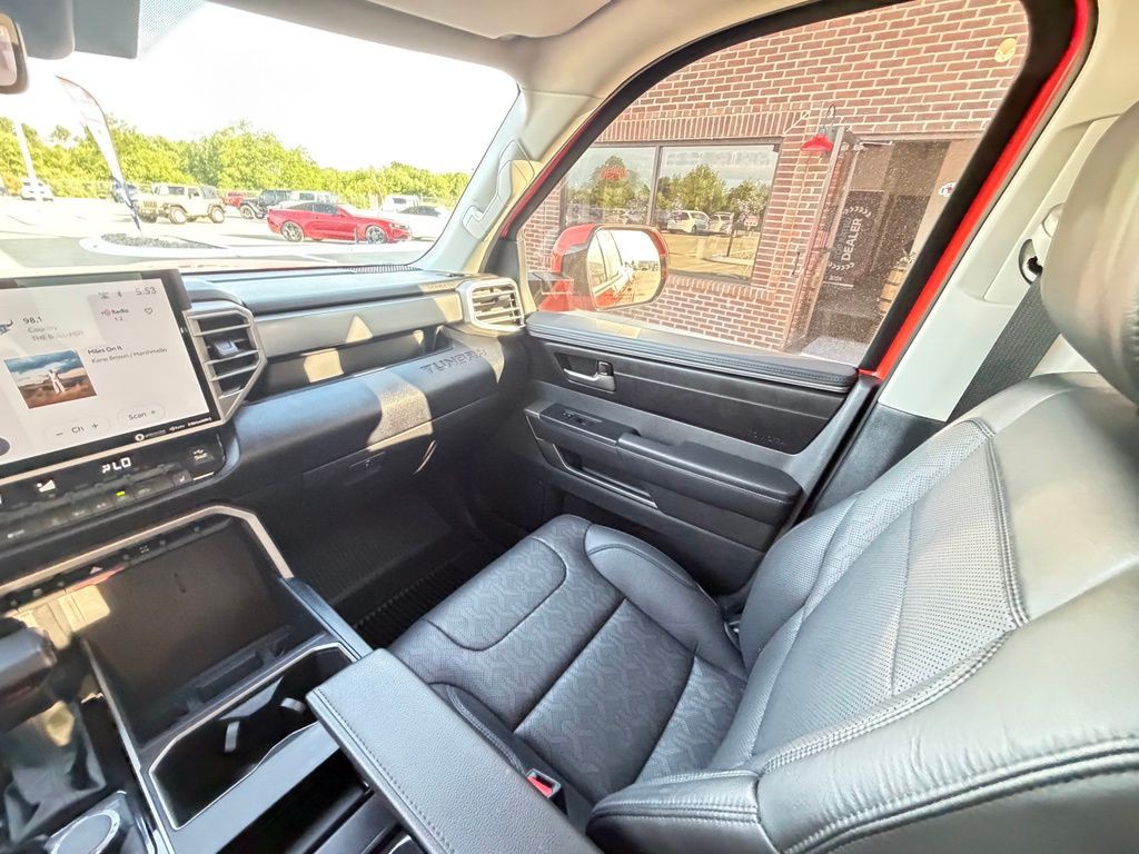2024 Toyota Tundra Image 39