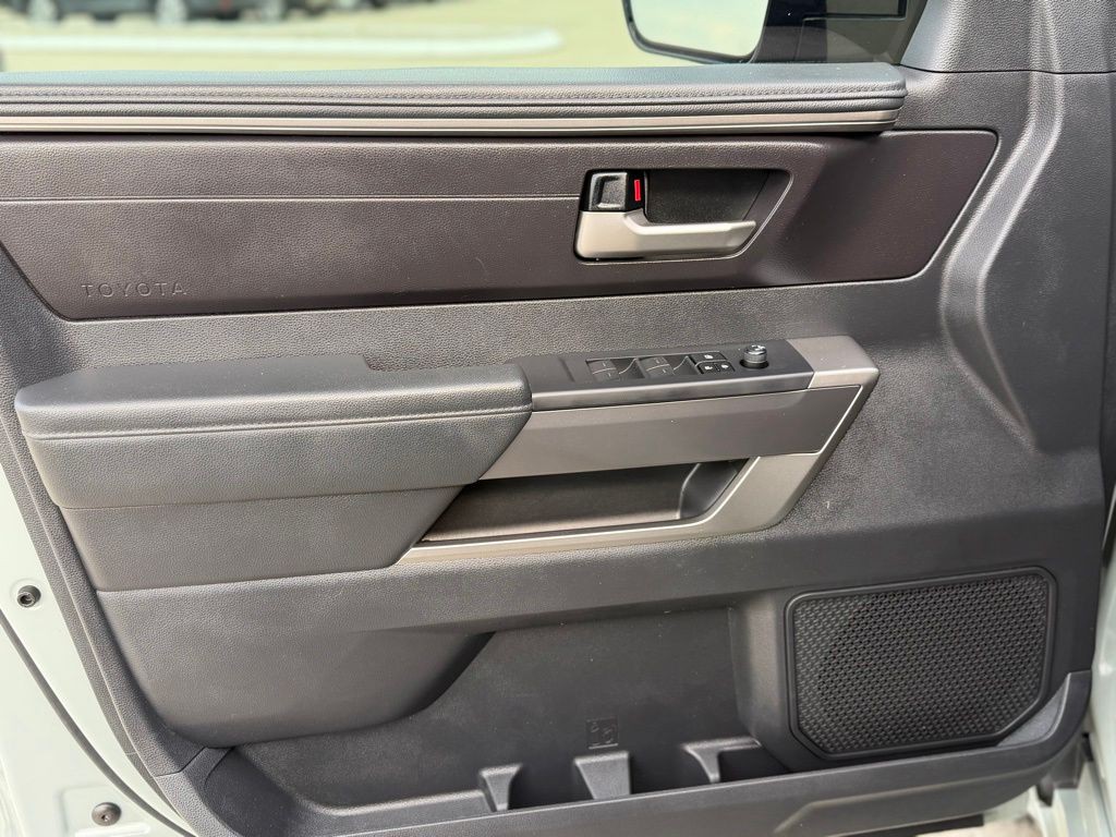 2024 Toyota Tundra Image 16