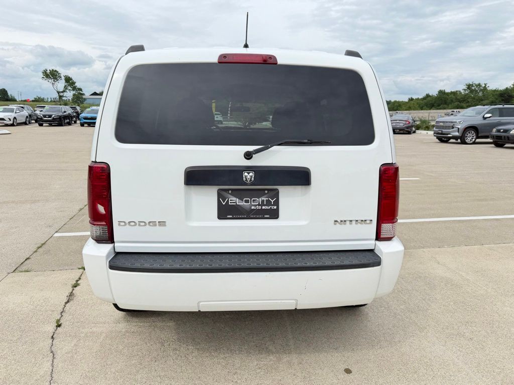 2011 Dodge Nitro Image 5