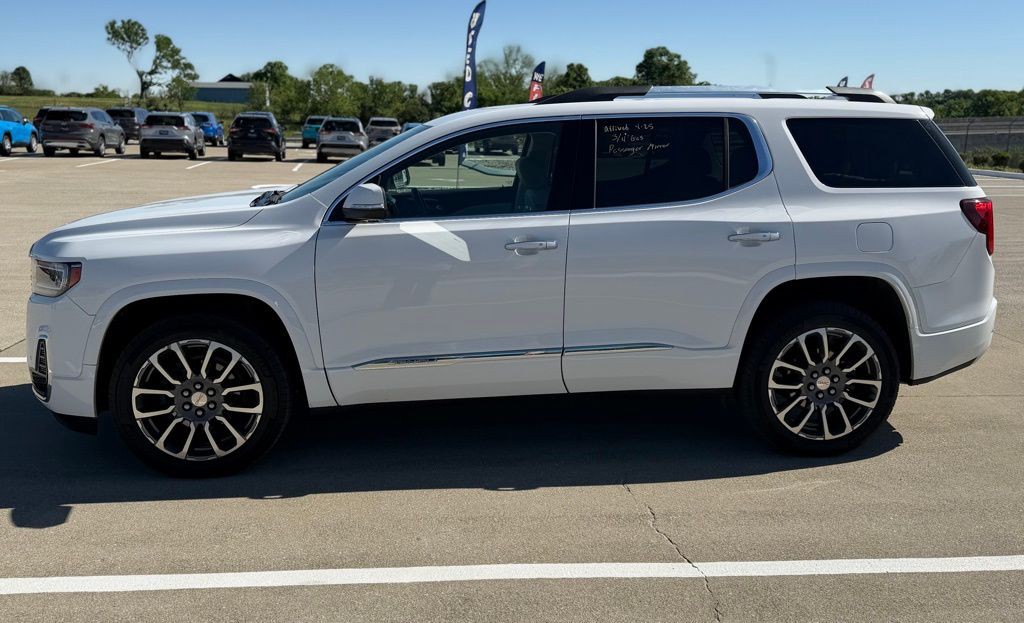 2023 GMC Acadia Image 4