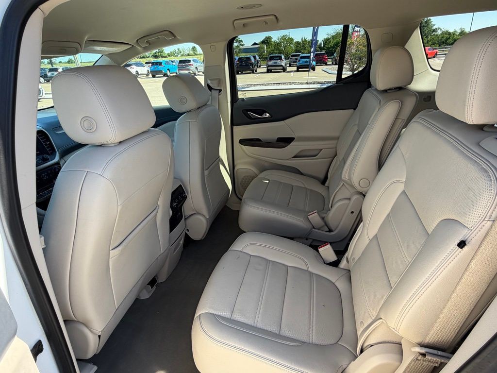 2023 GMC Acadia Image 12