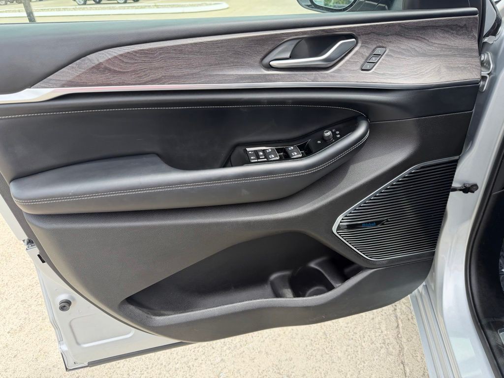 2022 Jeep Grand Cherokee Image 15