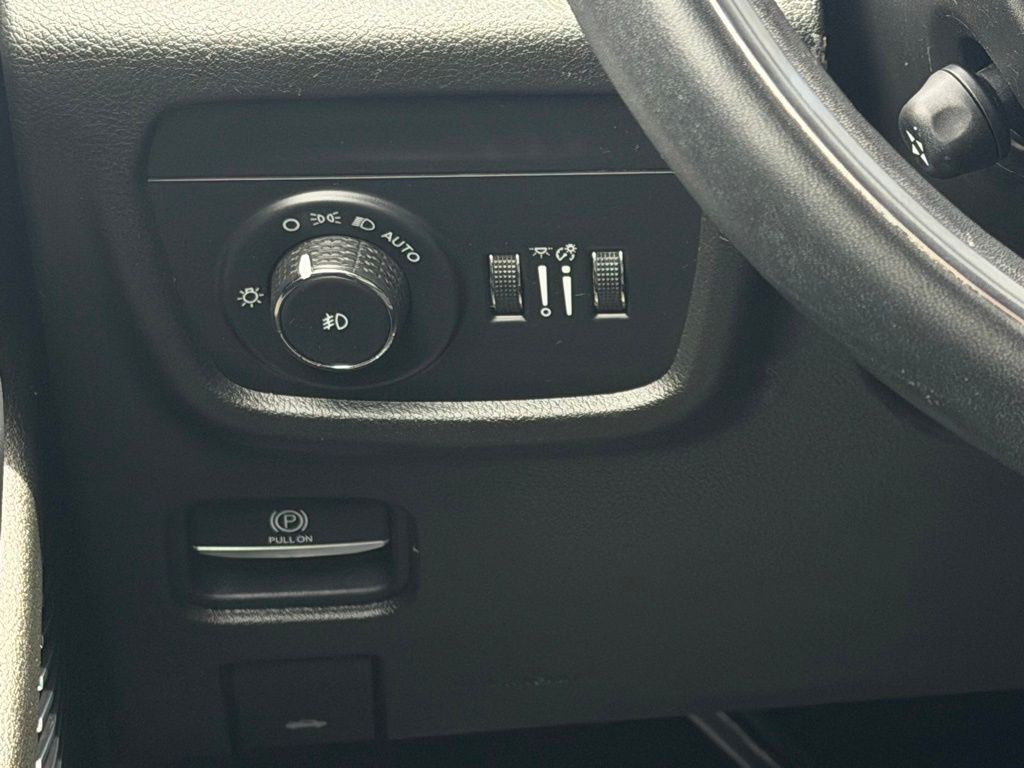 2022 Jeep Grand Cherokee Image 25