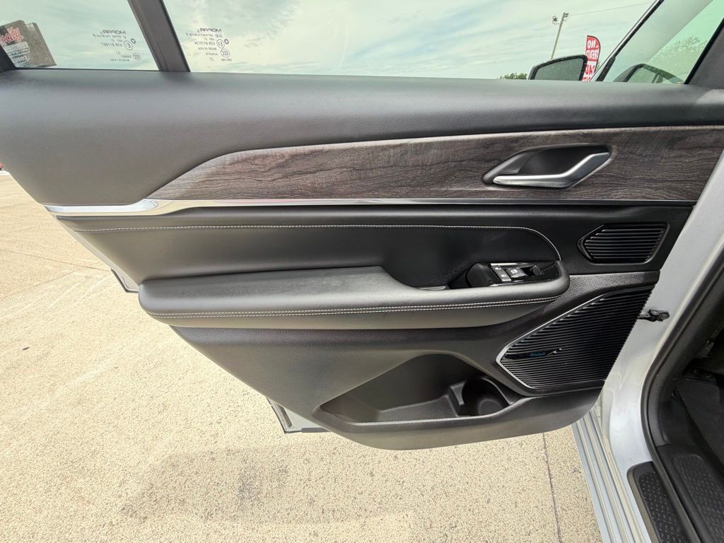 2022 Jeep Grand Cherokee Image 48