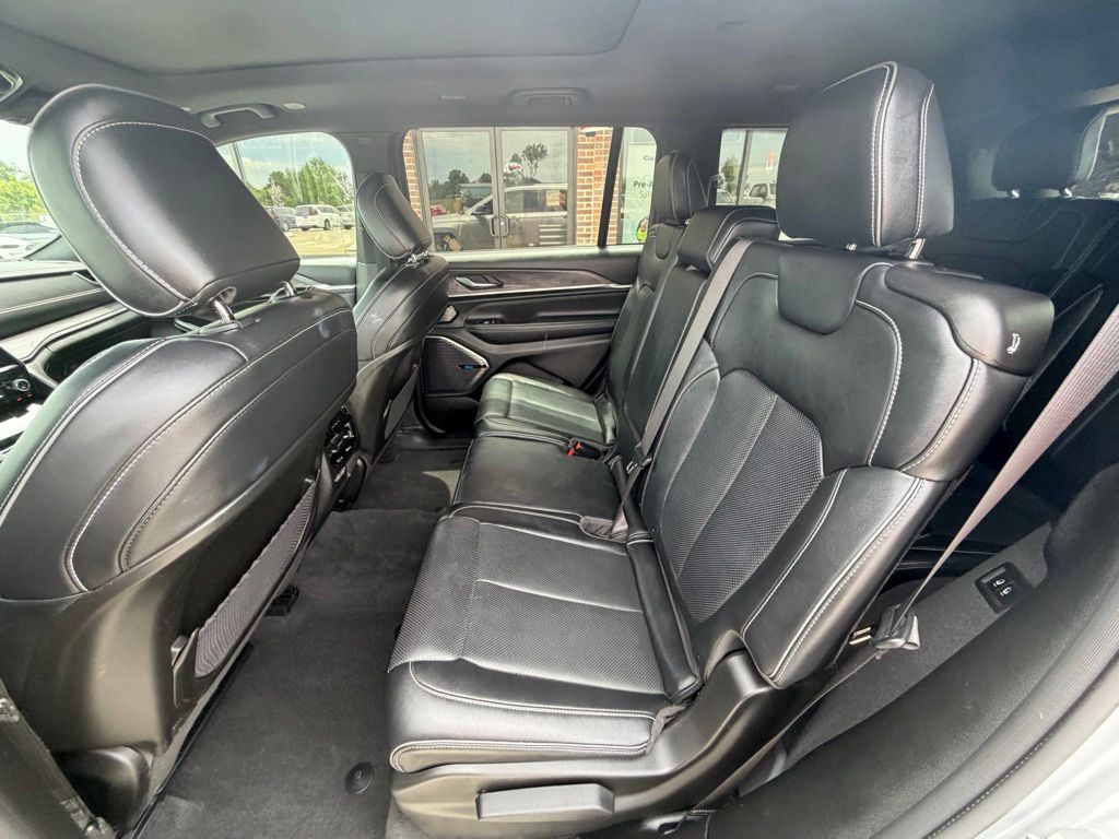2022 Jeep Grand Cherokee Image 49