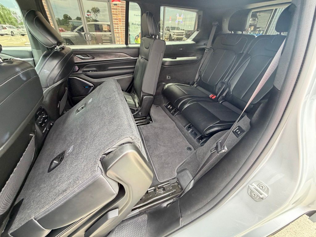 2022 Jeep Grand Cherokee Image 53