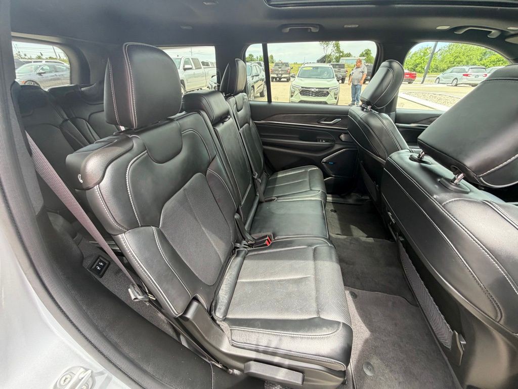 2022 Jeep Grand Cherokee Image 75