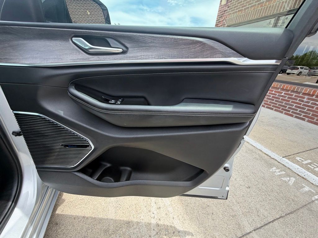 2022 Jeep Grand Cherokee Image 77
