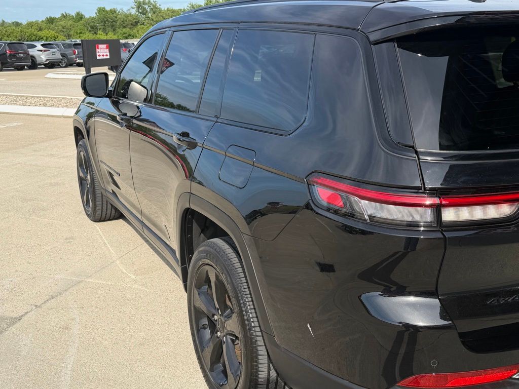 2023 Jeep Grand Cherokee Image 7
