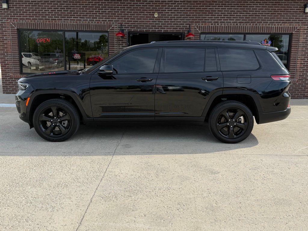 2023 Jeep Grand Cherokee Image 9