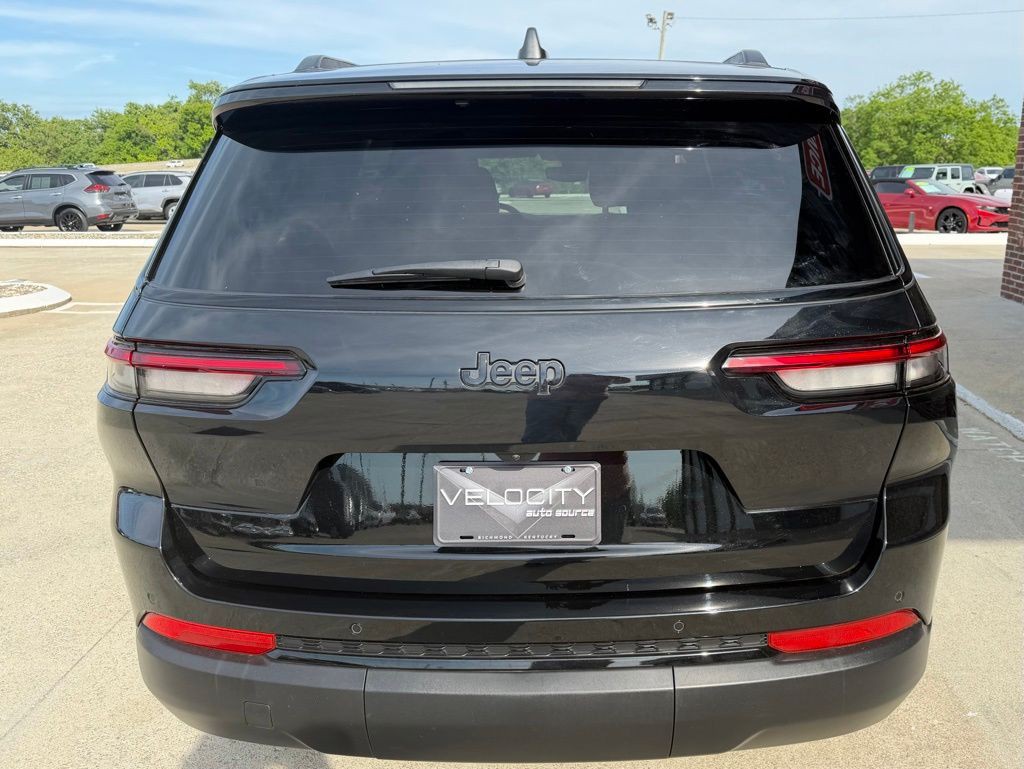 2023 Jeep Grand Cherokee Image 42