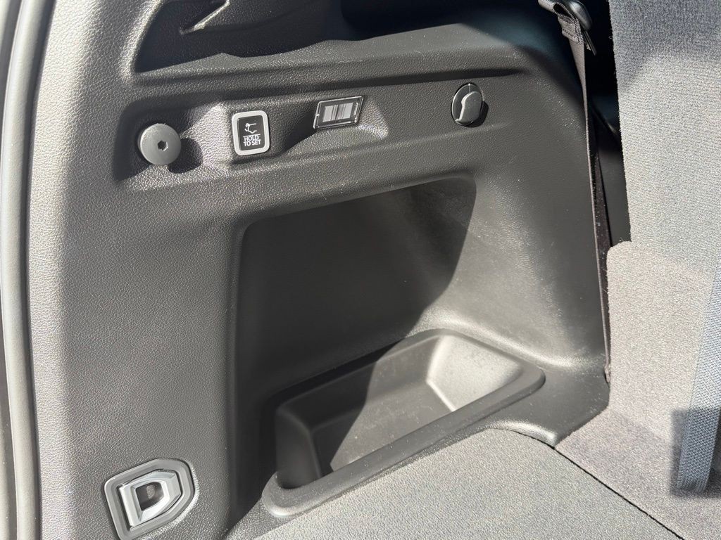 2023 Jeep Grand Cherokee Image 46