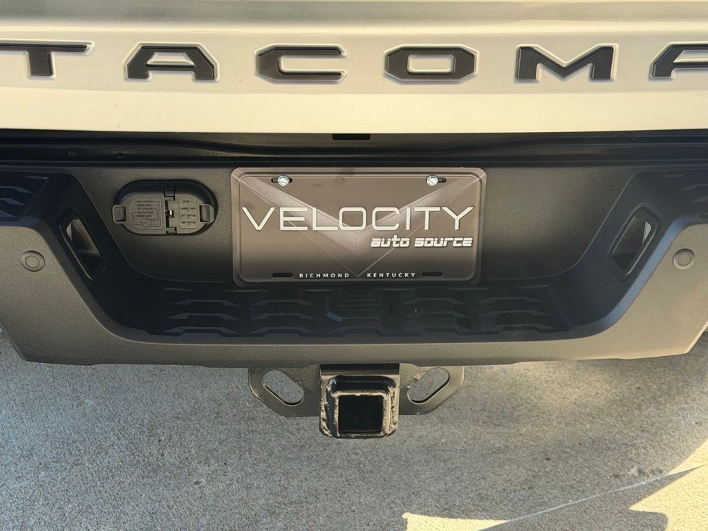 2023 Toyota Tacoma Image 9