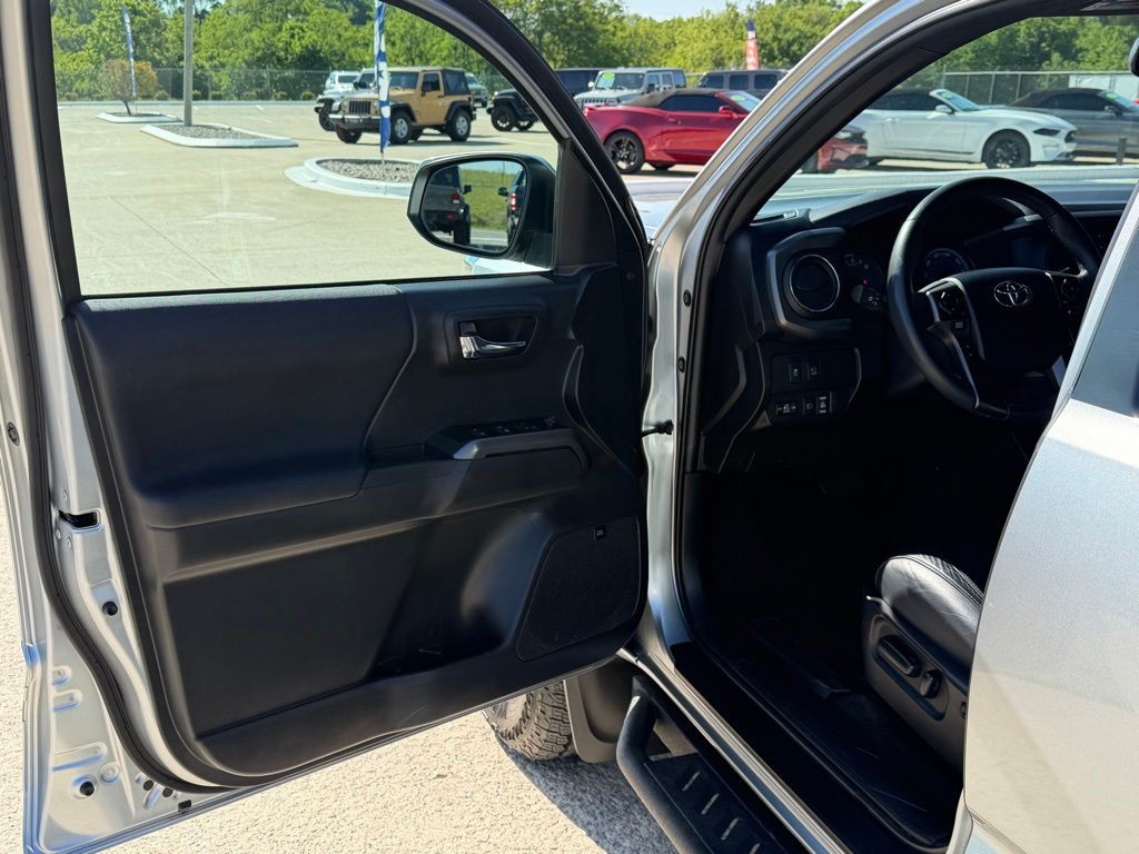 2023 Toyota Tacoma Image 11