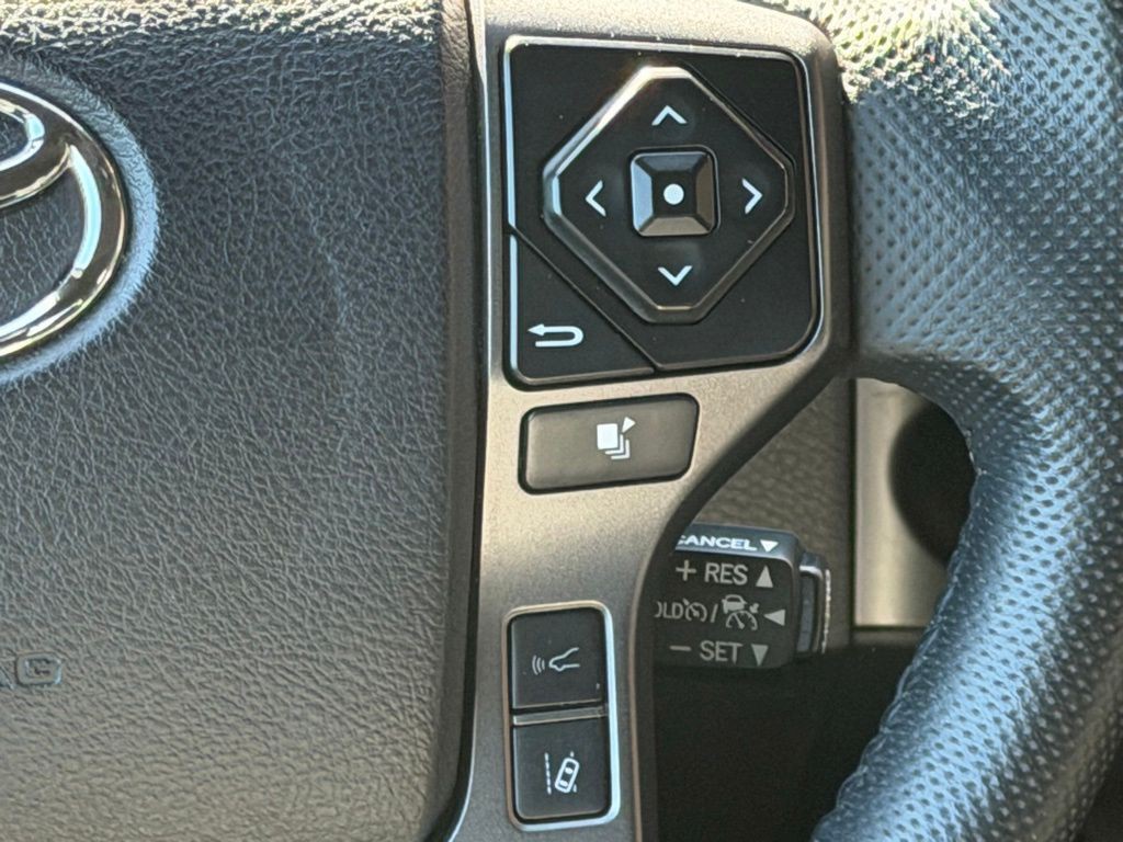 2023 Toyota Tacoma Image 17
