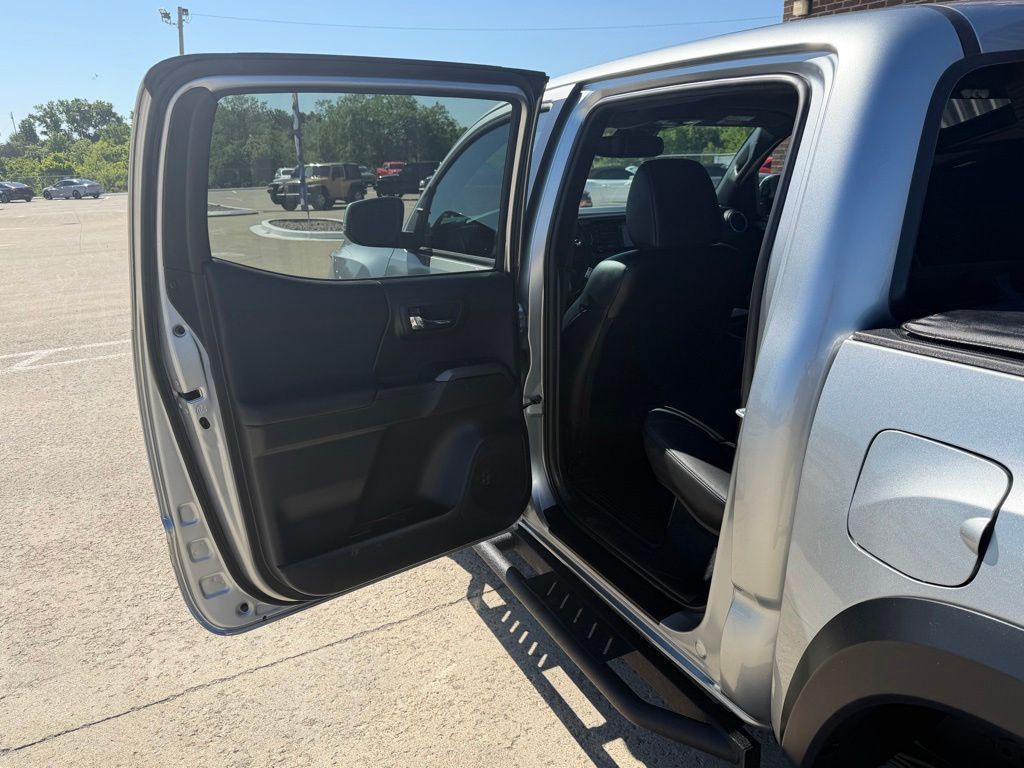 2023 Toyota Tacoma Image 40