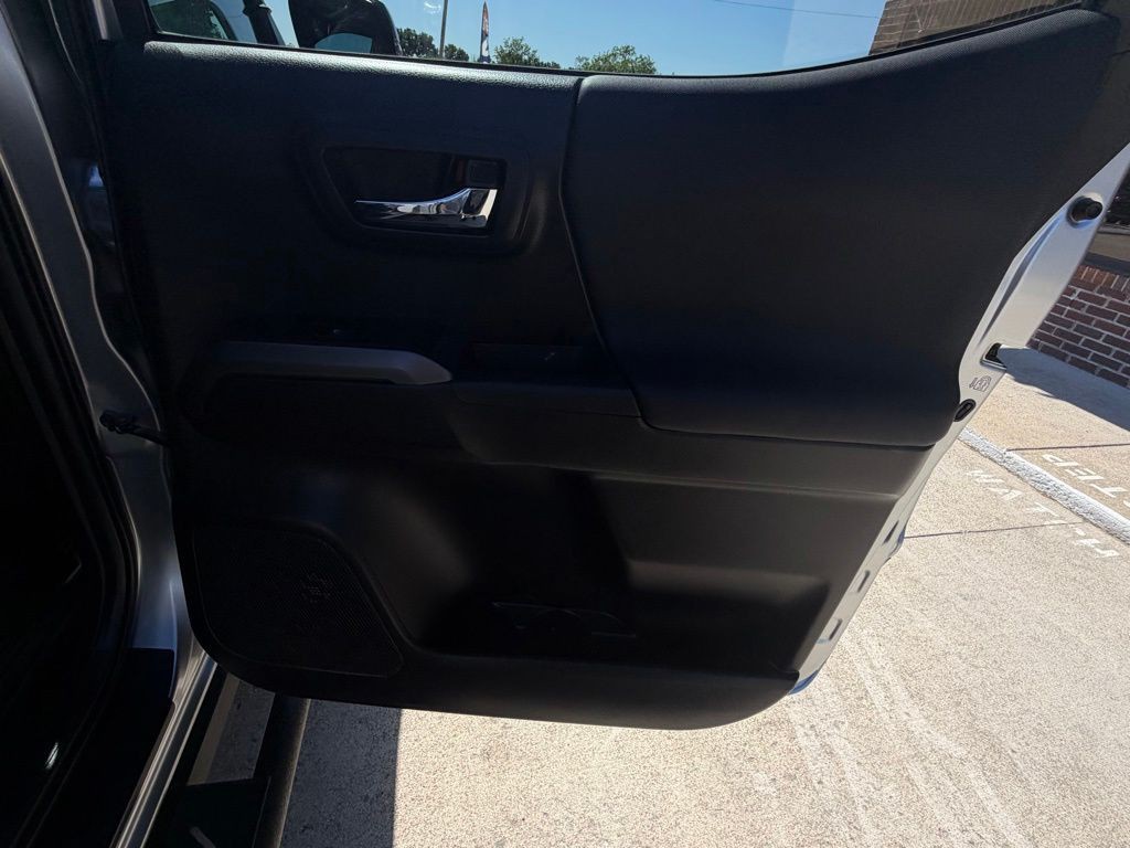 2023 Toyota Tacoma Image 60