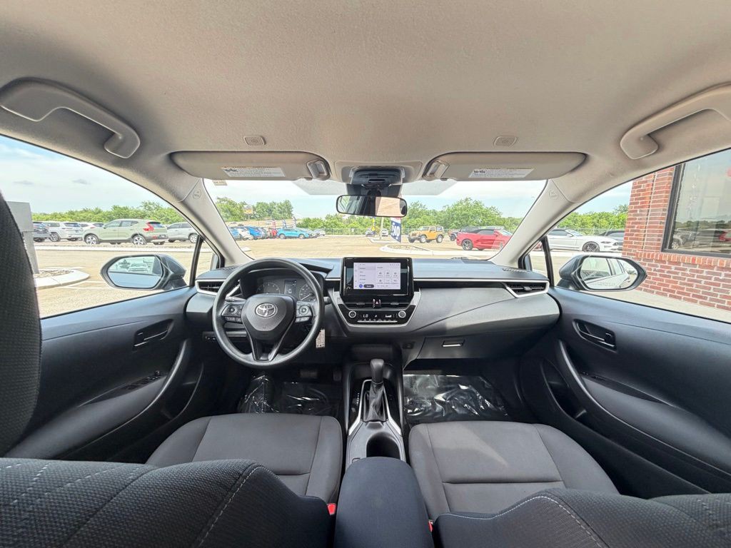 2023 Toyota Corolla Image 39