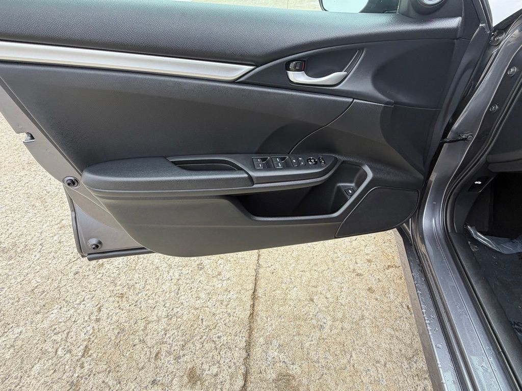 2019 Honda Civic Image 16