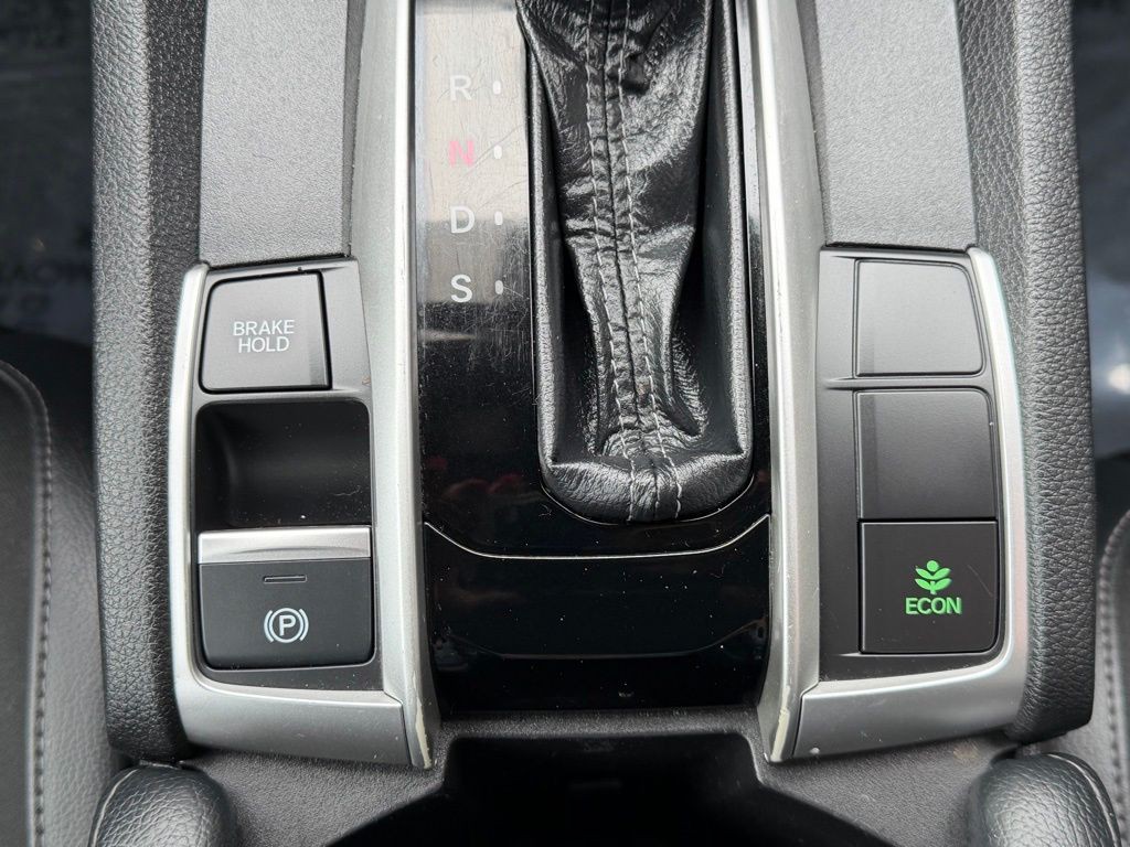 2019 Honda Civic Image 38