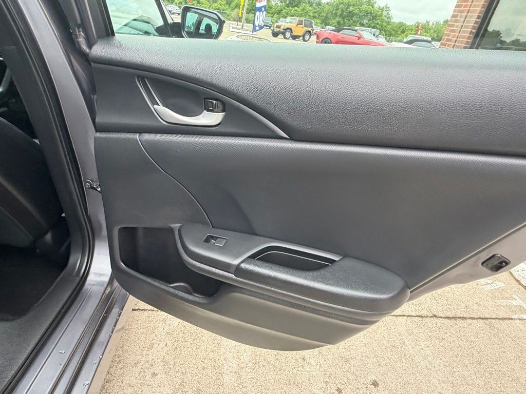 2019 Honda Civic Image 56
