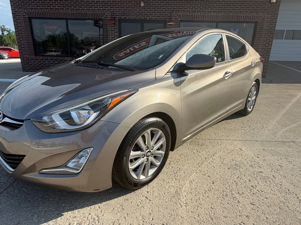 2016 Hyundai Elantra Image 2