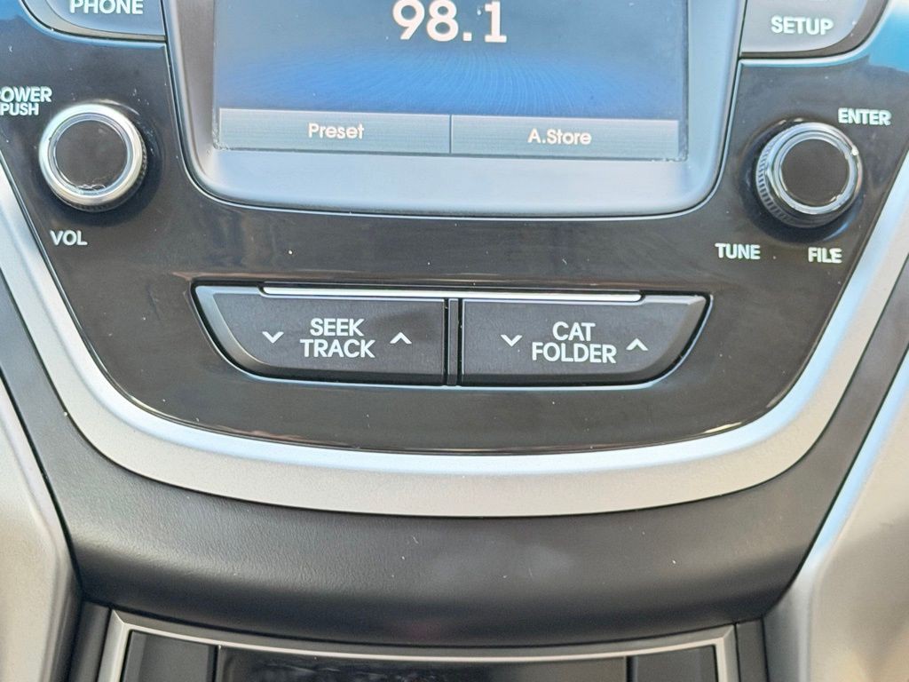 2016 Hyundai Elantra Image 28