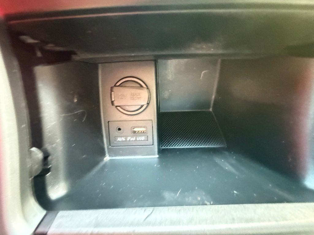 2016 Hyundai Elantra Image 31