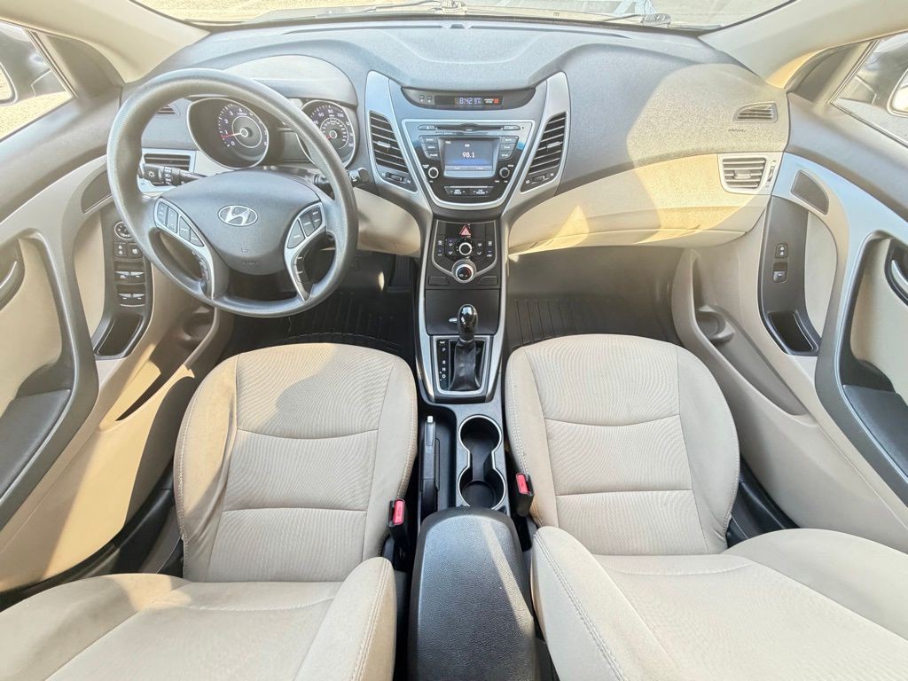 2016 Hyundai Elantra Image 33