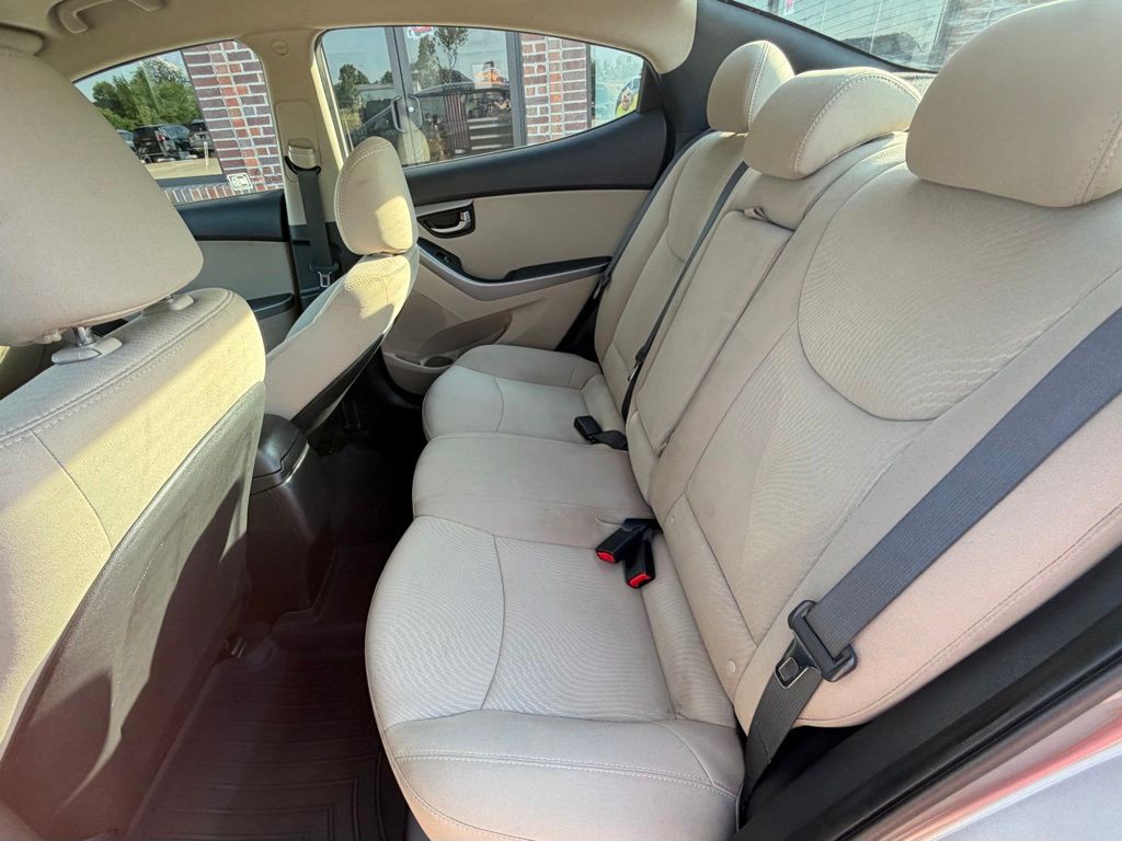 2016 Hyundai Elantra Image 42
