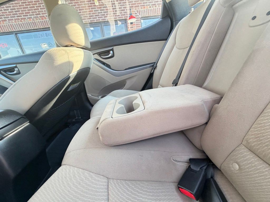 2016 Hyundai Elantra Image 43