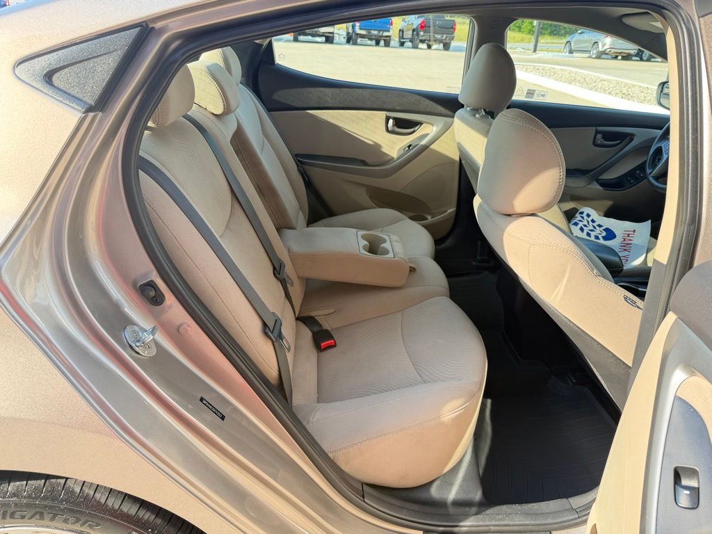 2016 Hyundai Elantra Image 49