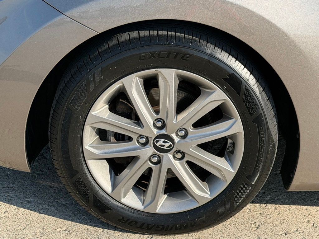 2016 Hyundai Elantra Image 59