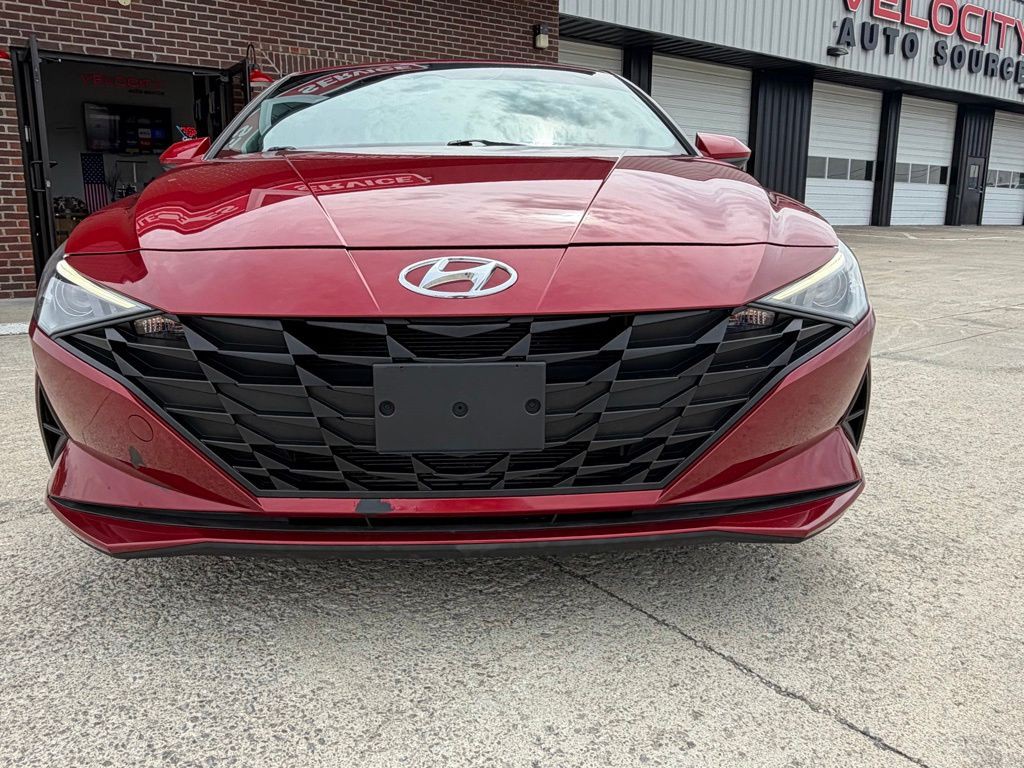 2023 Hyundai Elantra Image 4