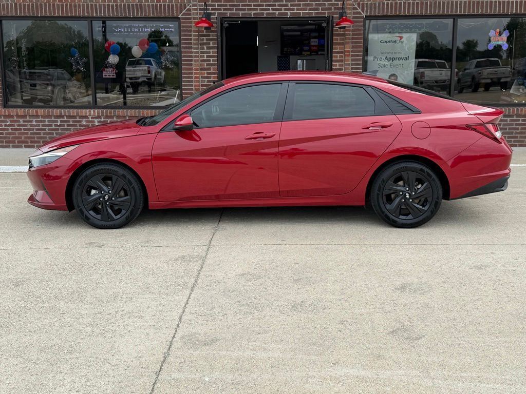 2023 Hyundai Elantra Image 9