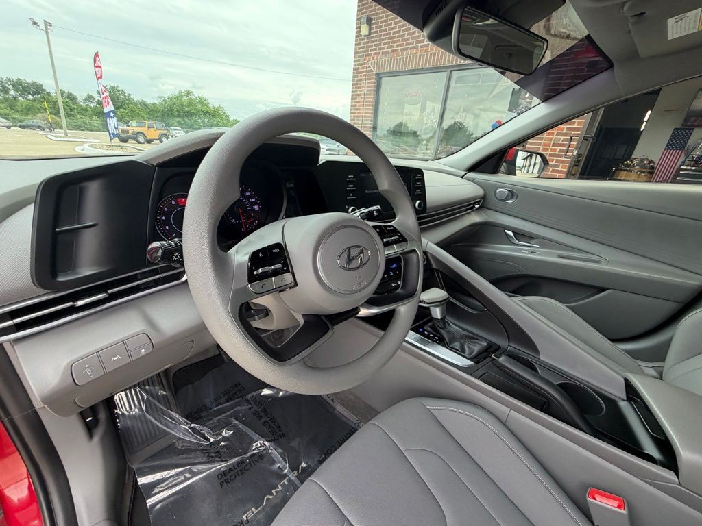 2023 Hyundai Elantra Image 17