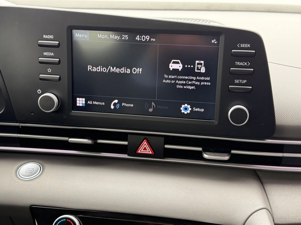 2023 Hyundai Elantra Image 29